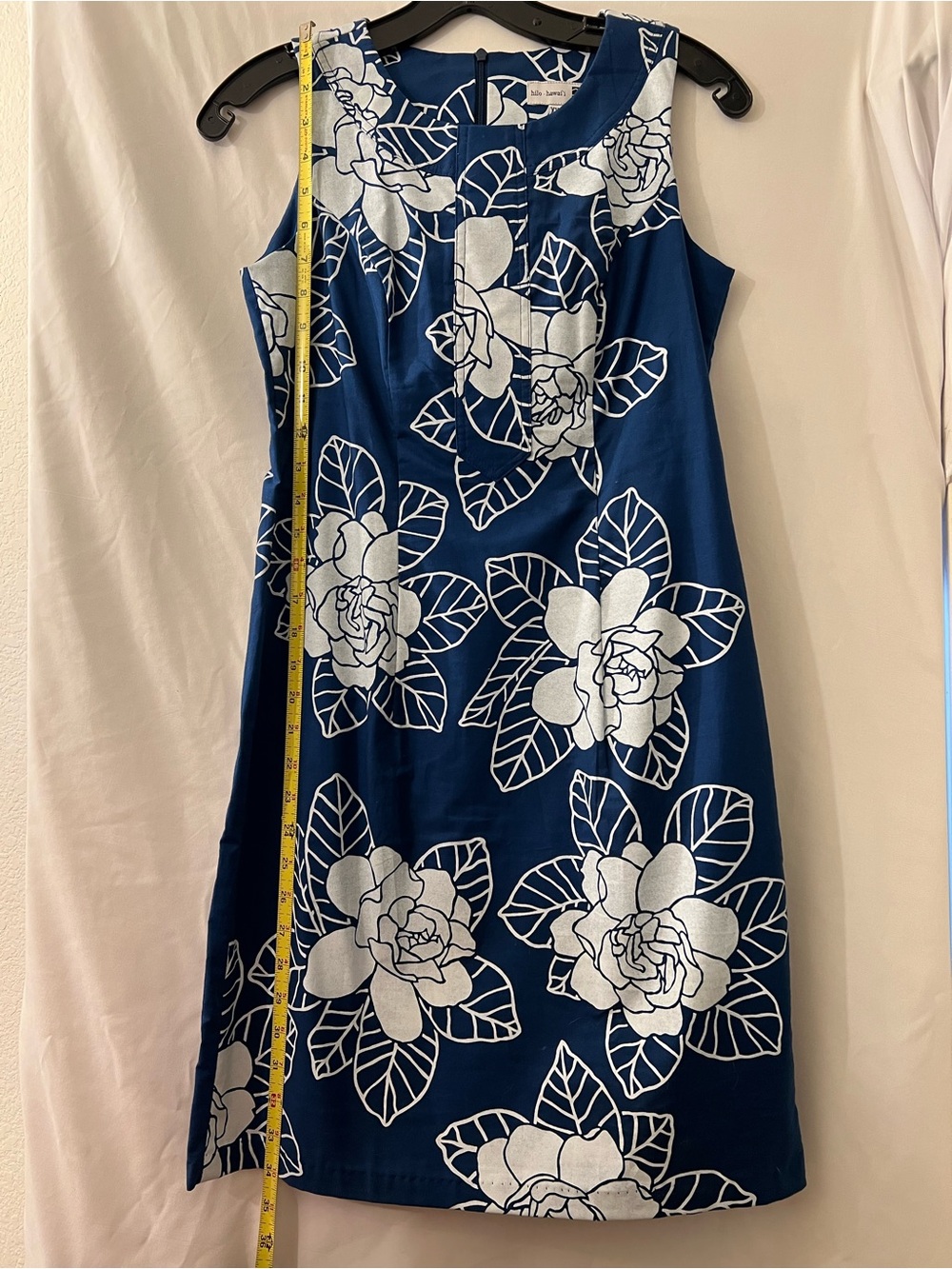 Sig Zane Navy Blue and White Floral Midi Dress